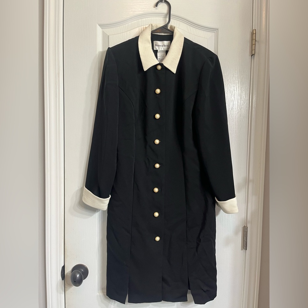 Vintage Danny & Nicole Black Trench Coat w/ White Accents Women’s Size 10P